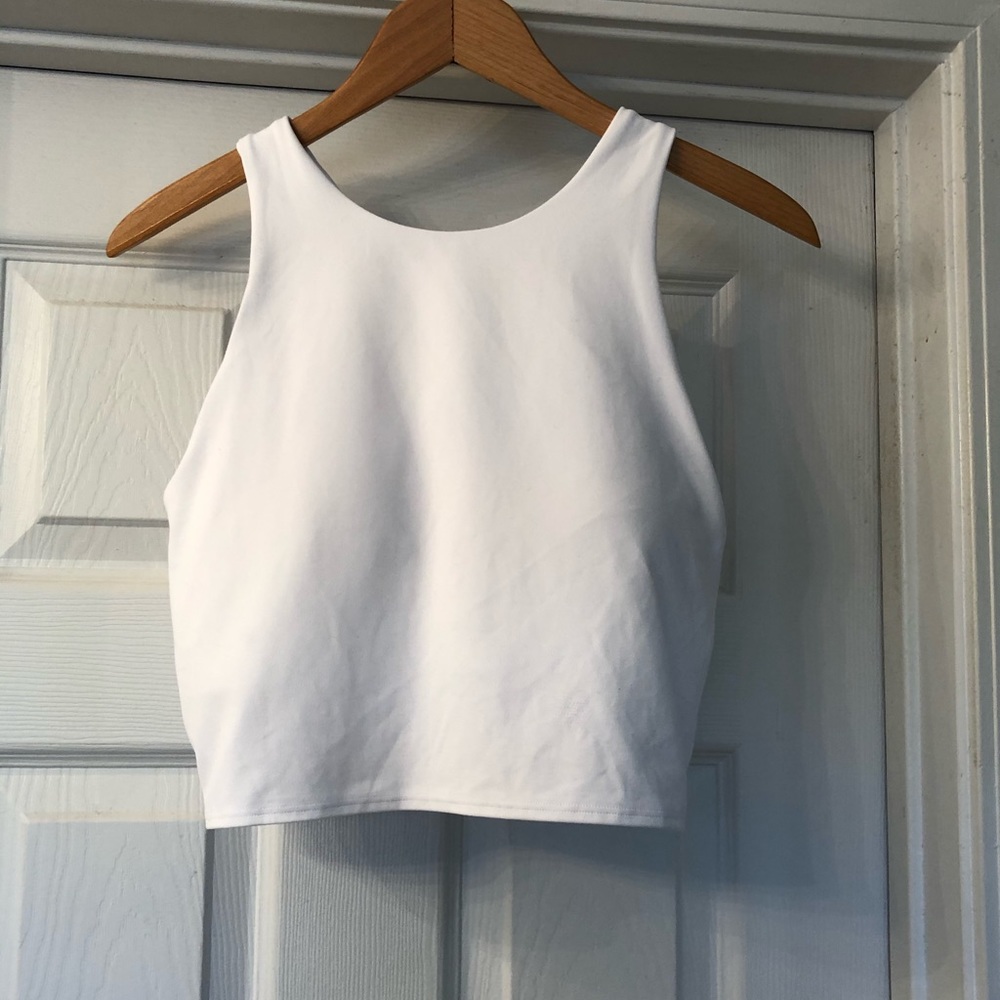 Athleta Conscious Crop